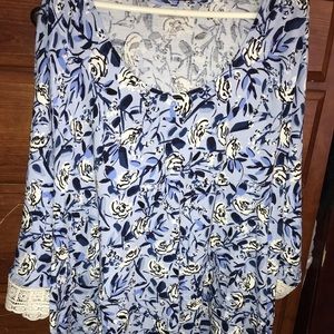 Plus size Blue floral tunic